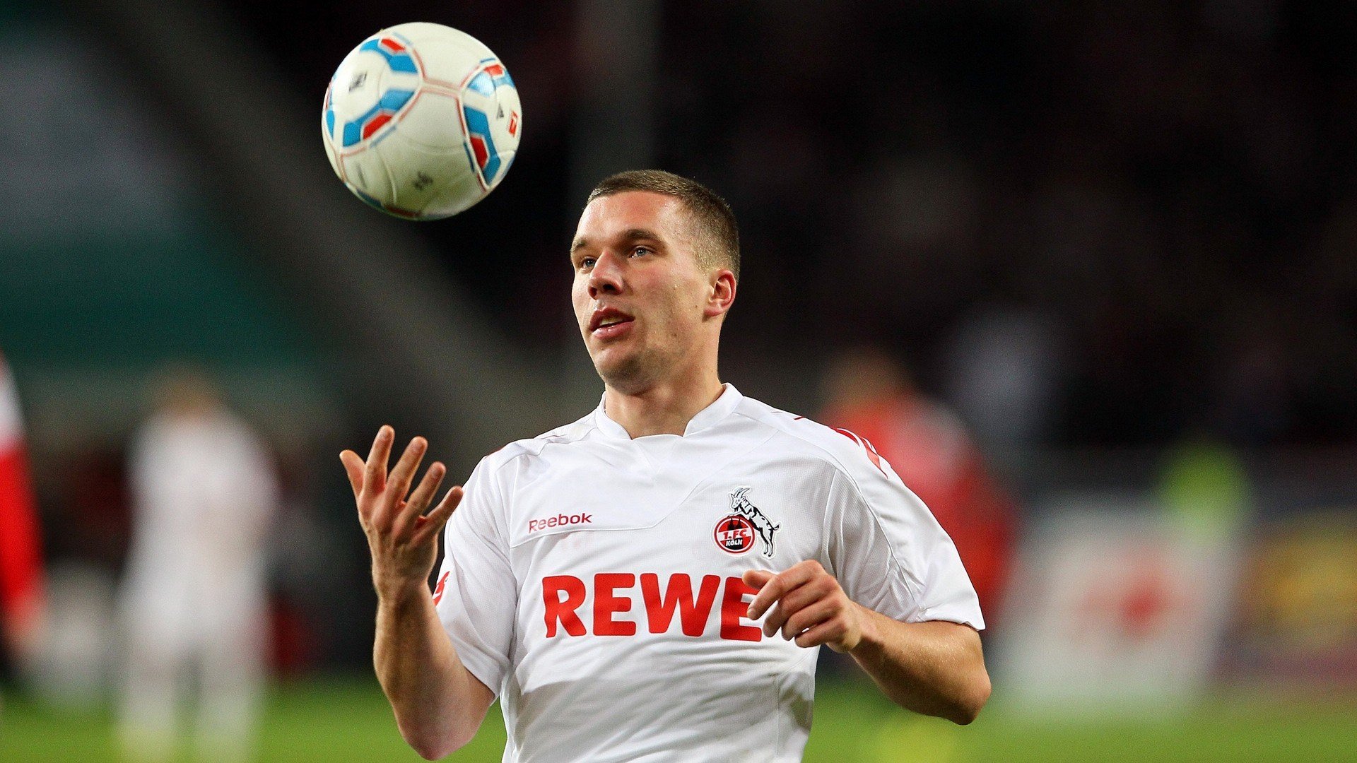 国足门将表现稳健获称赞,国足的门将