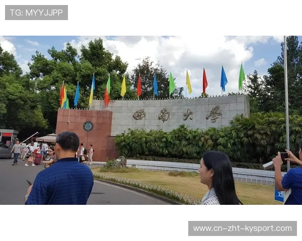 成都西南大学教师招聘考生奔跑入场引发广泛讨论，西南大学教师岗位招聘公告
