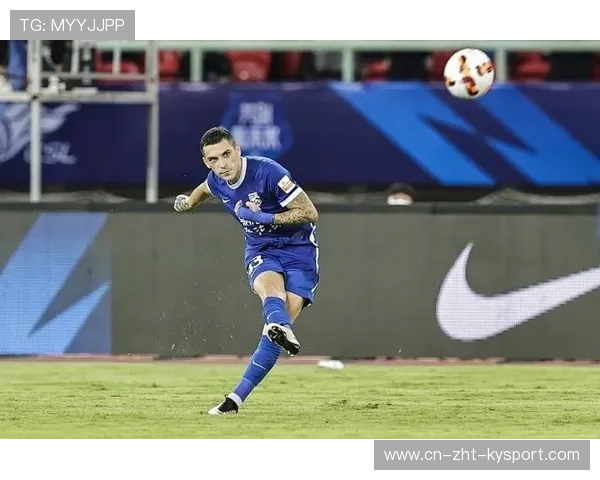 斯坦丘正式回归大连英博,首次参加全队战术合练 斯坦丘正式回归大连英博,首次参加全队战术合练