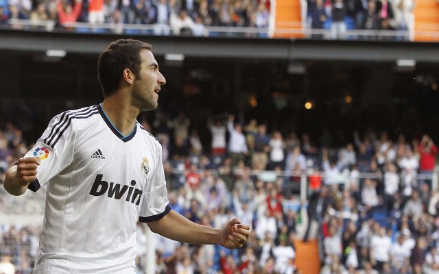 开云-阿拉巴复训后表现惊艳，皇马教练组陷入“幸福烦恼”